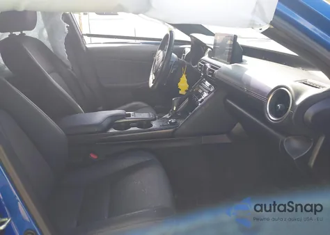 2021 Lexus Is 300 z USA, uszkodzony, nr VIN JTHAA1D25M5117826